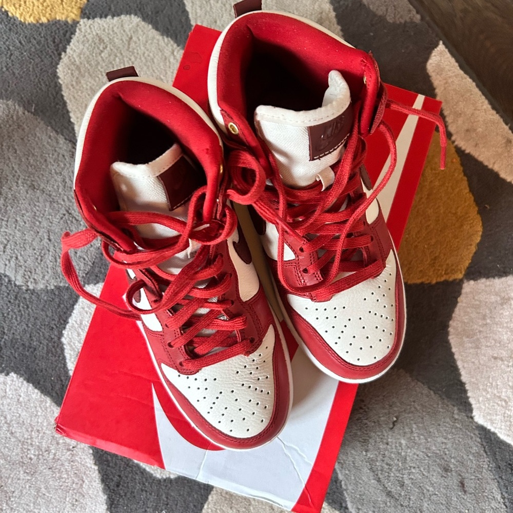 Nike high tops brand new with box and NWT